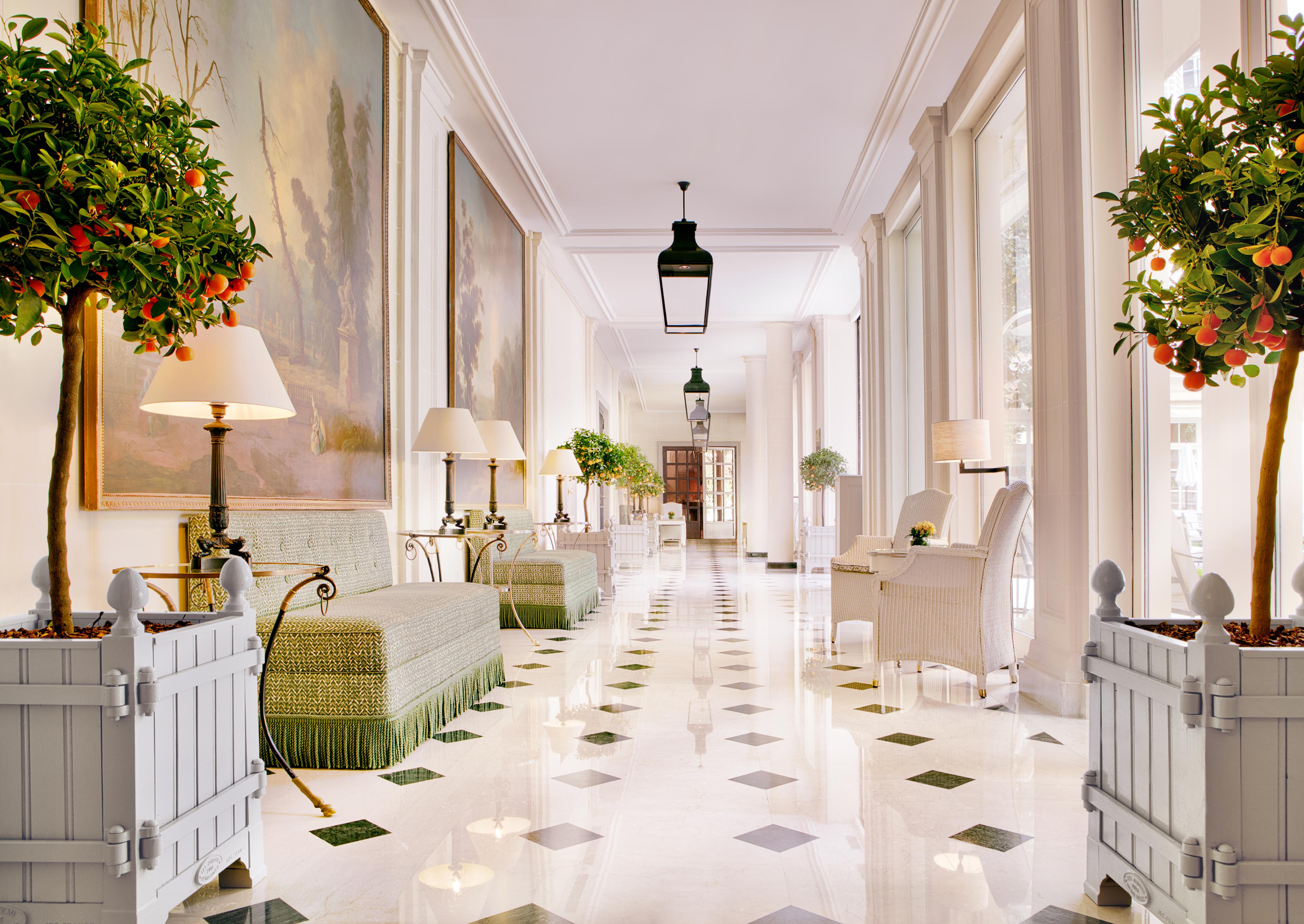 Le_Bristol_Paris_Colonnade_1_7467